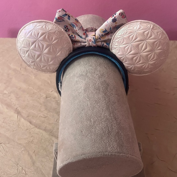 Discontinued Disney x Loungefly EPCOT Minnie Mouse Ears Ride Icons